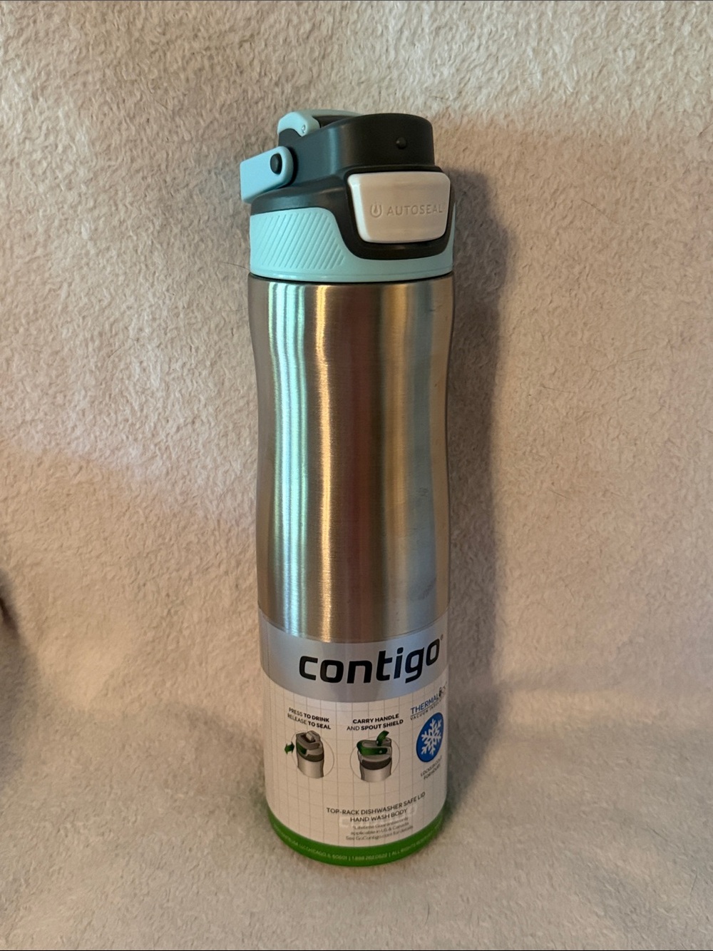 NWOT Contigo 24 oz. Water Bottle